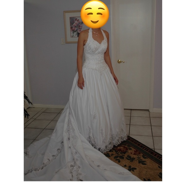 David’s Bridal wedding gown - Picture 1 of 8